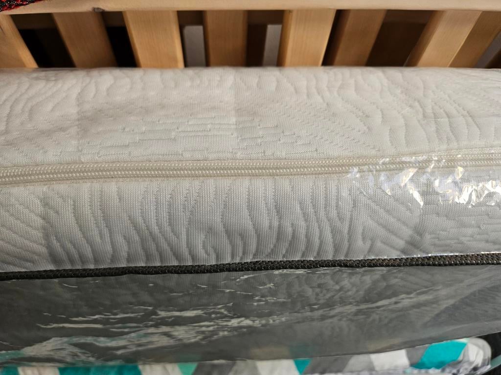 Babybed met matras en hemelgordijn, Ophalen