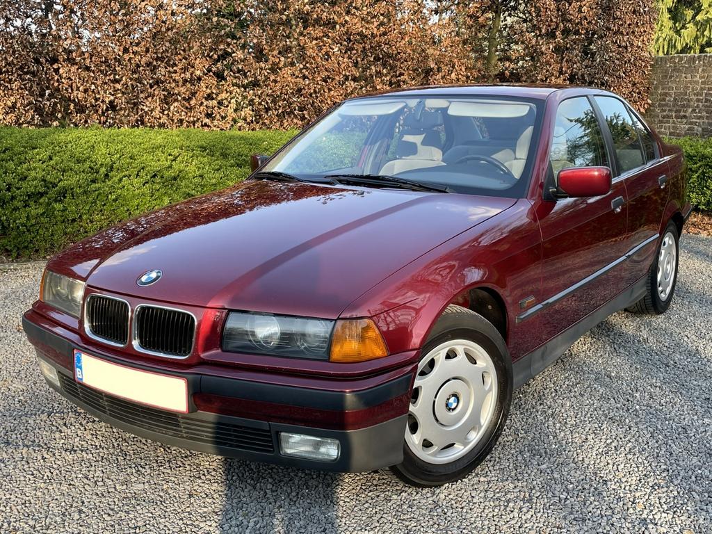 BMW 320i 6cil. manuelle, climatisation, oldtimer, 1er main, Autos, Rouge, Achat, Rétroviseurs électriques, Boîte manuelle