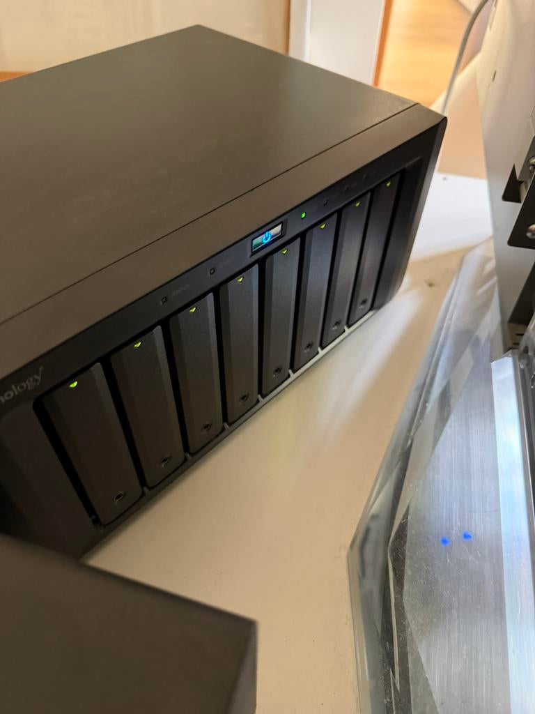 Synology DS1817 NAS met 8x 12TB Seagate Ironwolf (96TB), Computers en Software, NAS, Zo goed als nieuw, Ophalen of Verzenden