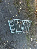 Nouveau ratelier a foin, Élevage