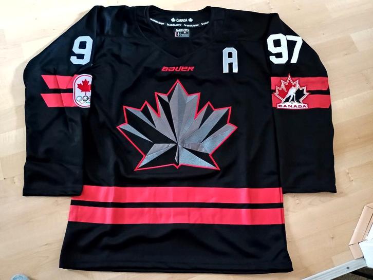 Team Canada Jersey McDavid maat: S, Sports & Fitness, Hockey sur glace, Neuf, Vêtements, Enlèvement ou Envoi