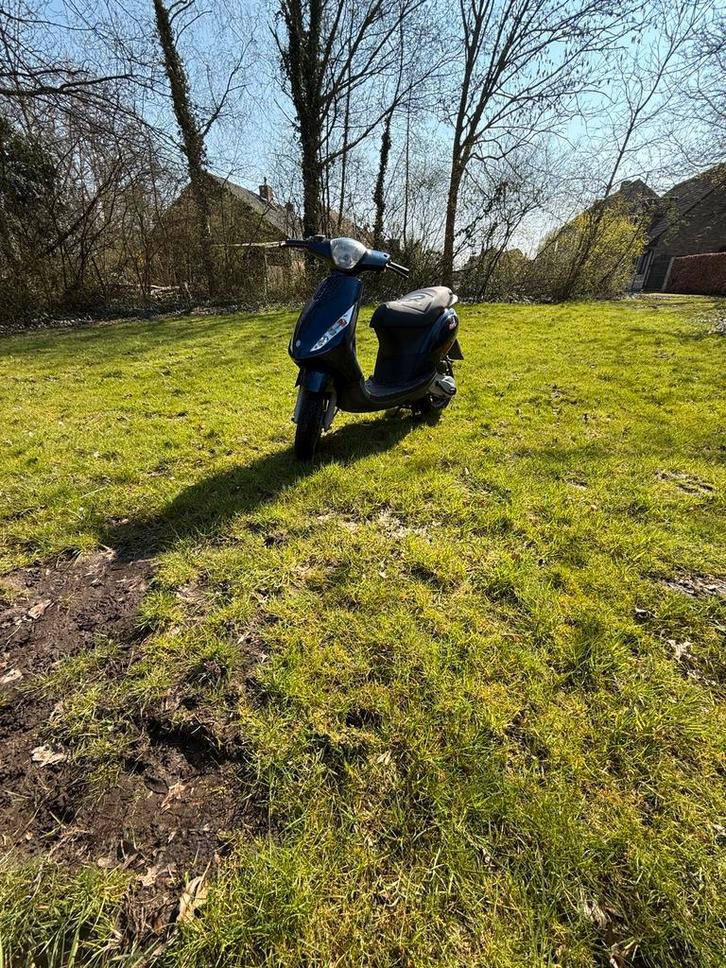 Piaggio Zip 70cc A klasse, Fietsen en Brommers, Scooters | Piaggio, Nieuw, Zip, Klasse A (25 km/u), Tweetakt, Ophalen