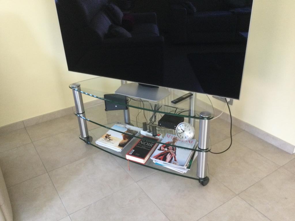 Table TV en verre, Maison & Meubles, Tables | Tables de salon, 100 à 150 cm, Verre, Comme neuf, Enlèvement