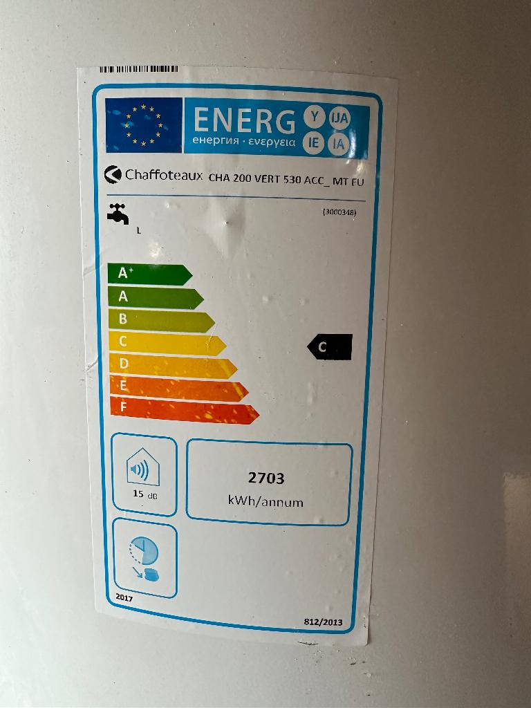 Electrische boiler 200 liter, Enlèvement, 100 litres ou plus, Protection de température de retour (RTS), Moins de 3 ans
