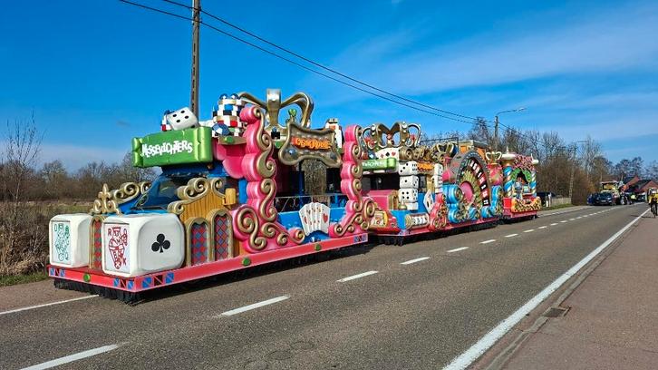 Prachtige 3-delige praalwagen, carnavalswagen, Hobby & Loisirs créatifs, Articles de fête, Comme neuf, Article de fête, Enlèvement