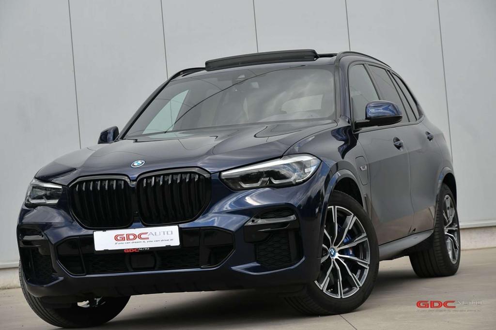 BMW X5 xDrive45e l M-sport l Pano (bj 2021, automaat), Auto's, Automaat, Gebruikt, Blauw, https://public.car-pass.be/vhr/a6170353-a39c-4cd5-8c43-ed3542404e4b