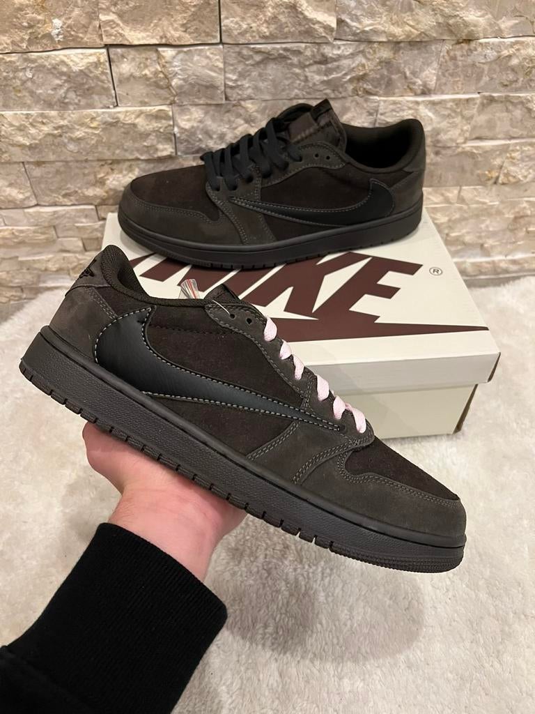 Travis scott, Vêtements | Hommes, Chaussures, Neuf, Enlèvement ou Envoi, Nike, Brun