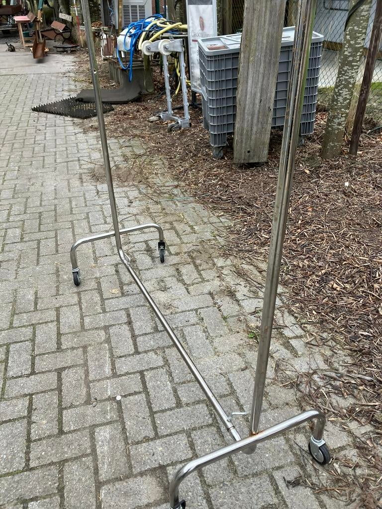 mobiel demonteerbaar metalen kledingsrek, Ophalen of Verzenden, Gebruikt