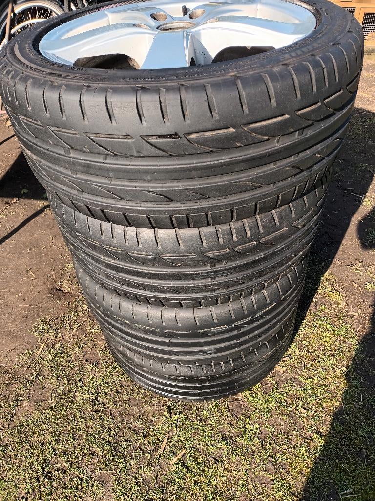 Te koop auto banden en velgen 225/45/R17 Voor BMW., Pneus et Jantes, Pneus hiver, Véhicule de tourisme, 17 pouces