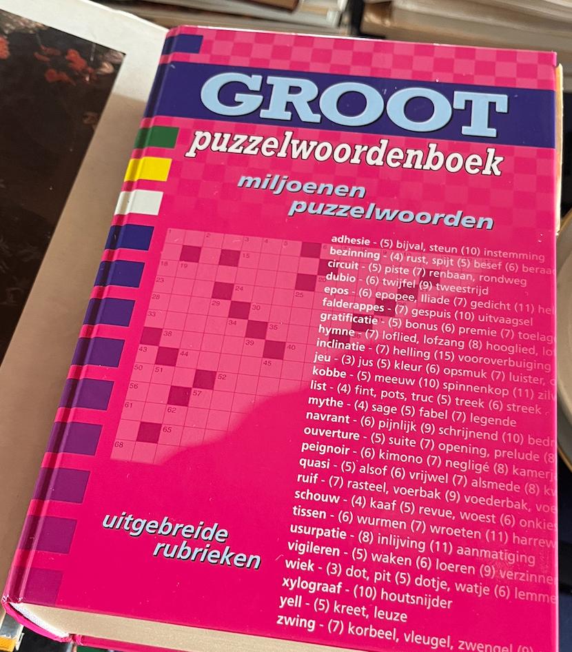 Groot Puzzelwoordenboek, Gelezen, Ophalen of Verzenden, Veldboeket, Overige uitgevers