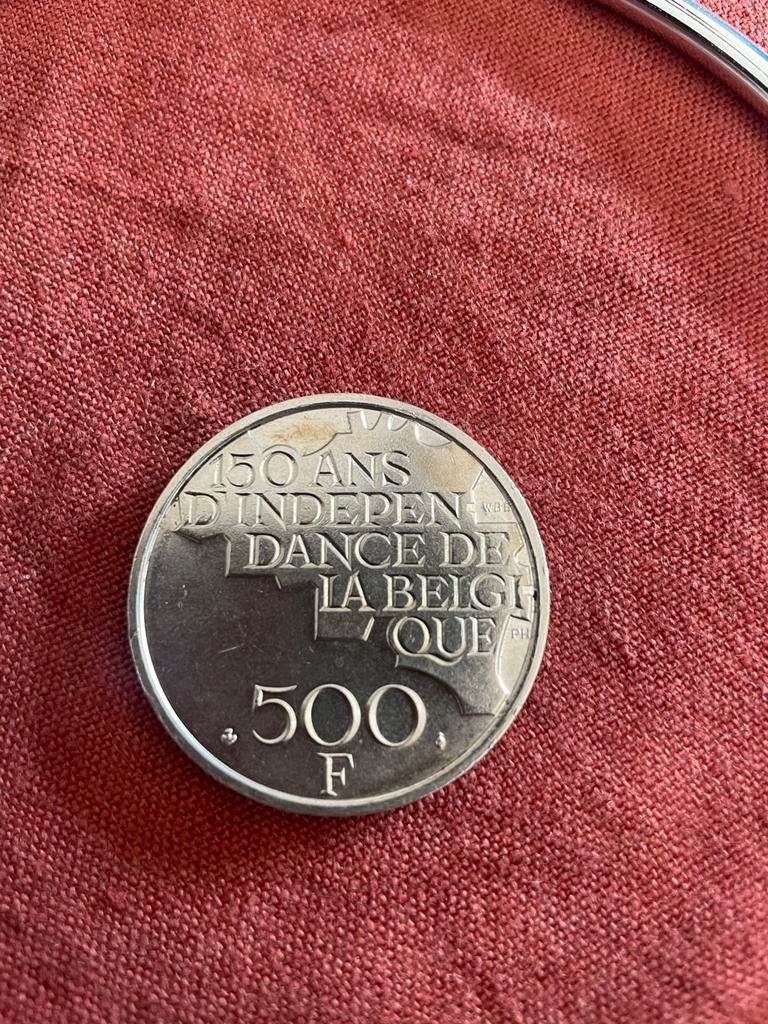 150 jaar independent day, Enlèvement