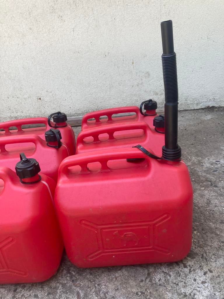 Jerrycan voor benzine inhoud 10 liter, Ophalen