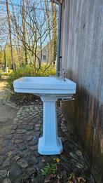 Mooie retro lavabo met klassiek engels kraanwerk, Enlèvement, Utilisé