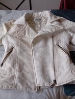 Veste Jennyfer, Envoi