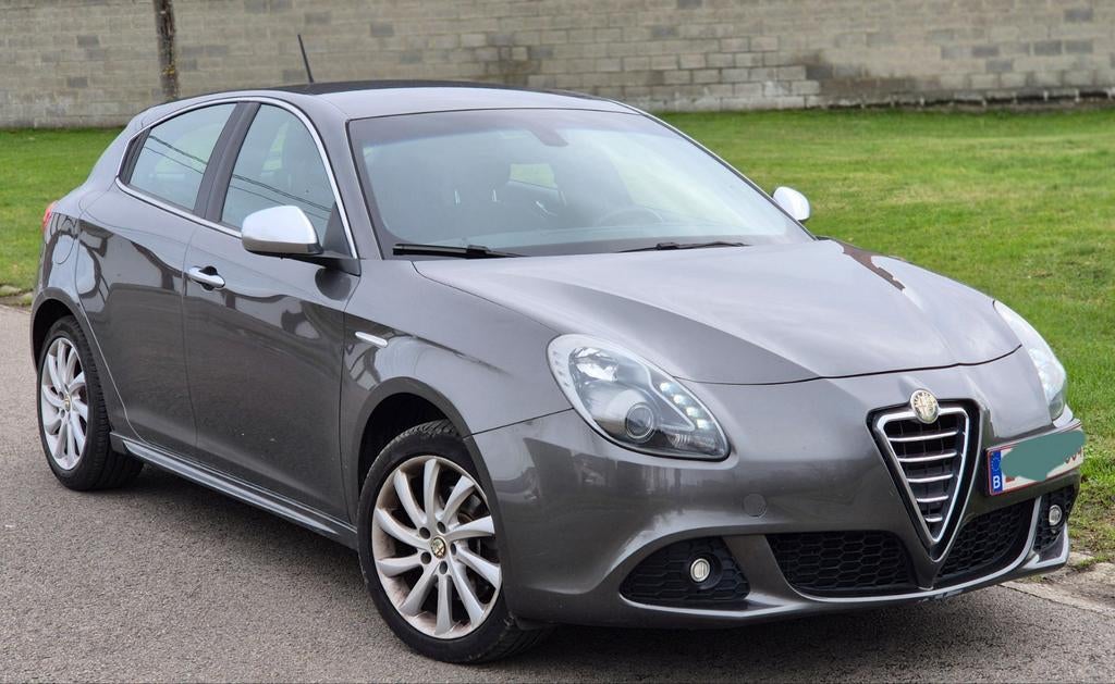Alfa Romeo giulietta 20jtd 103kw 138mkm clima ctok 5999€, Autos, Alfa Romeo, Particulier, Giulietta, Diesel, Euro 5, Berline, 5 portes