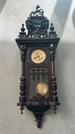 Antieke Paardjesklok, Ophalen