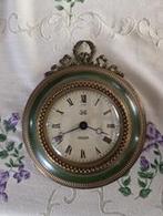 Horloge murale Jaeger, Enlèvement