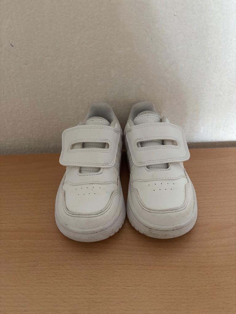 Chaussures blanc Adidas, noir GEOX p.26 état parfait, Adidas, Garçon ou Fille, Comme neuf, Enlèvement