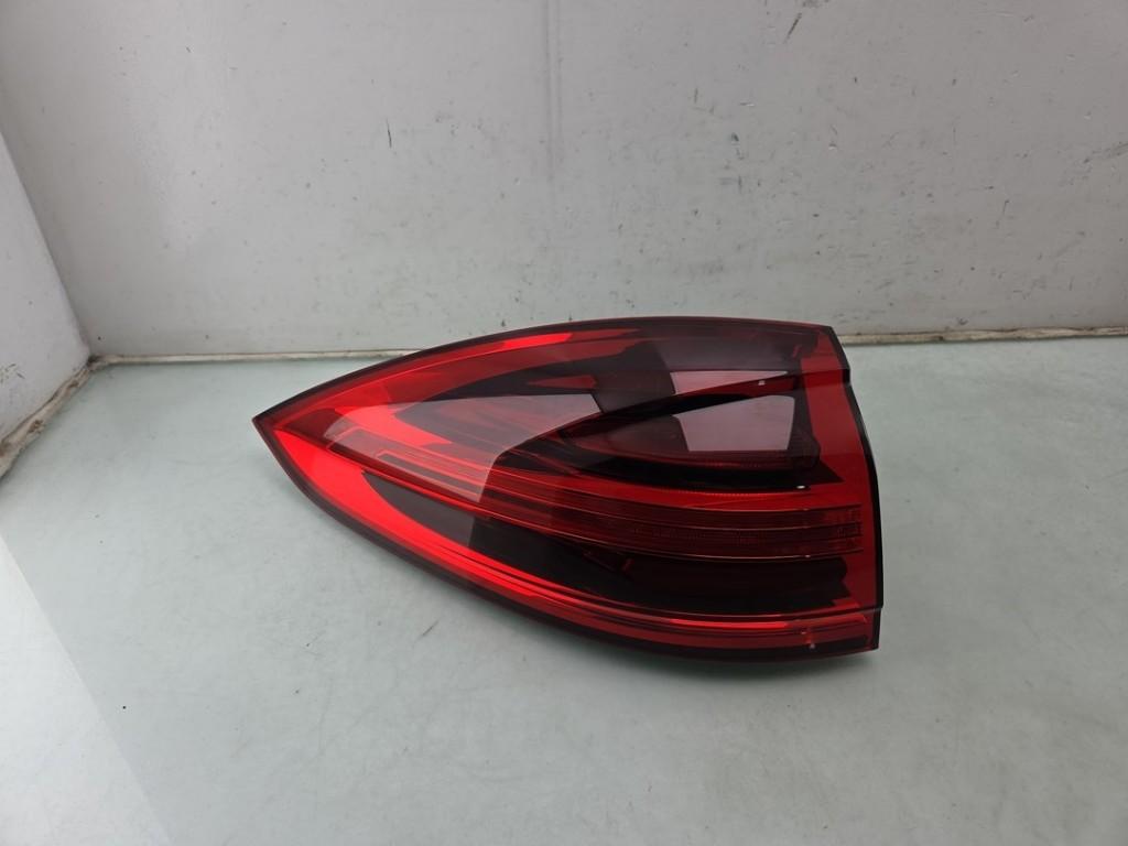 ACHTERLICHT LINKS Porsche Cayenne II (92A) (01-2010/12-2018), Gebruikt, Porsche Deutschland GmbH, Porscheplatz 1
70435  Stuttgart, DE