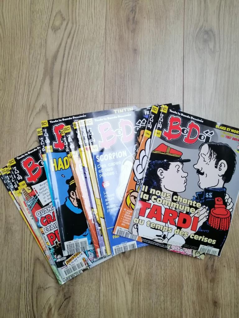 revue BODOI et une editions schtroumpf DH, Plusieurs BD, Enlèvement, Comme neuf