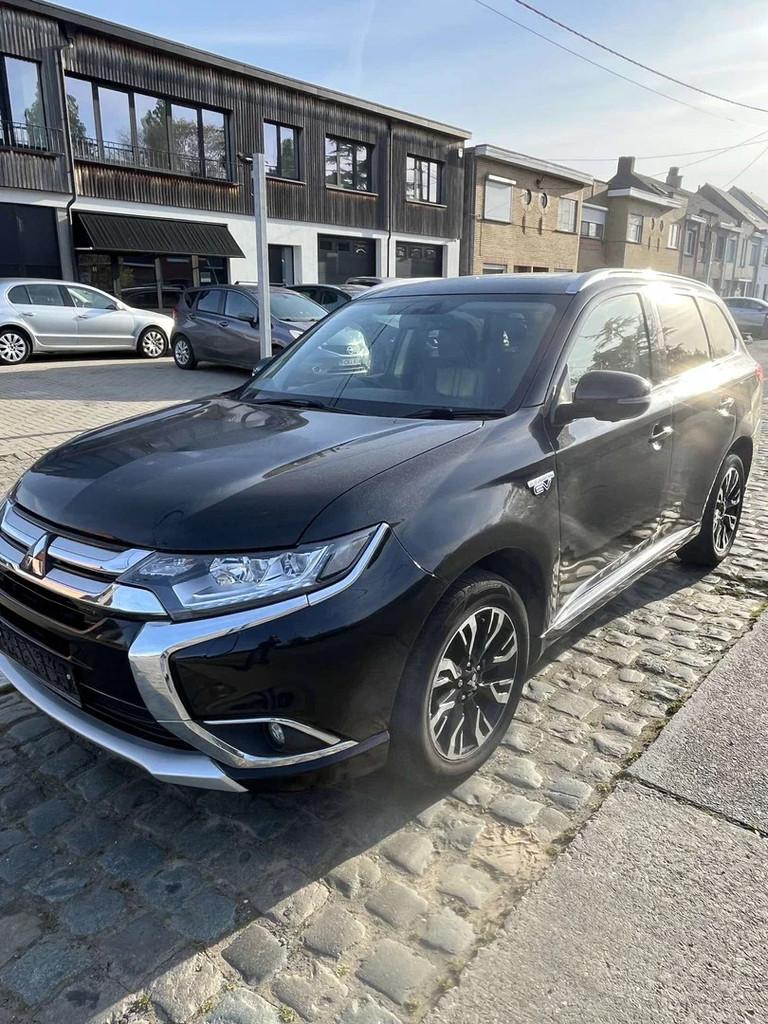 Mitsubishi Outlander plug-inhybride / BELGIUM PAPERS, Auto's, Automaat, Zwart, Zwart, Bedrijf