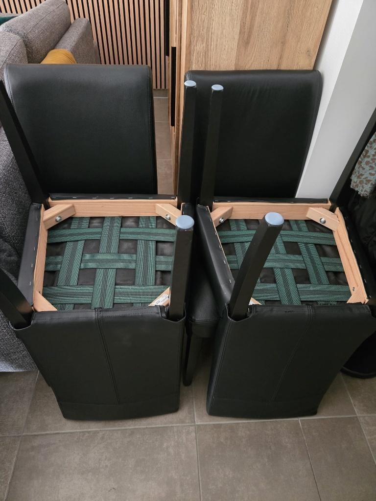 6 eetkamerstoelen, leer en echt hout, Huis en Inrichting, Stoelen, Ophalen, Zwart, Zo goed als nieuw, Vijf, Zes of meer stoelen