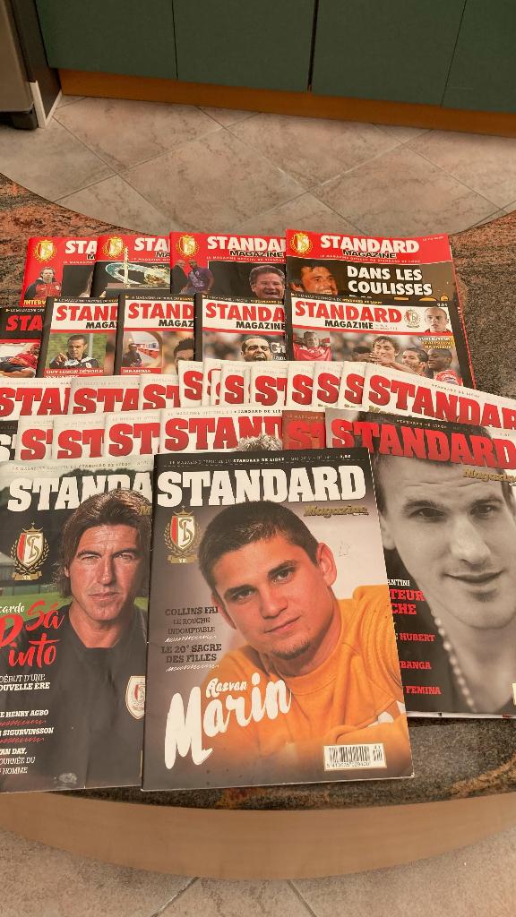 lot de 30 magazines foot Standard, Boeken, Sportboeken, Verzenden, Gelezen, Balsport