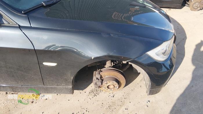 Aile avant droite d'un BMW 3-Serie (475), -, -, 3 mois de garantie, Utilisé