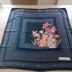 Christian Dior zijde sjaal, uitstekende staat , 78 op 76 cm, Kleding | Dames, Ophalen of Verzenden, Sjaal
