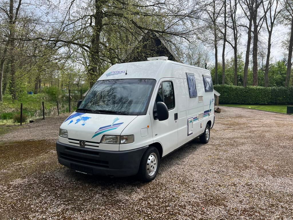 Pössl peugeot boxer 2.8jtd met roetfilter 2002, Caravanes & Camping, Camping-cars, Siège de train, Réfrigérateur, 5 à 6 mètres