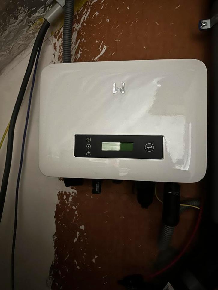 Omvormer en zonnepanelen in perfectstaat, Doe-het-zelf en Bouw, Zonnepanelen en Toebehoren, Zo goed als nieuw, Ophalen of Verzenden