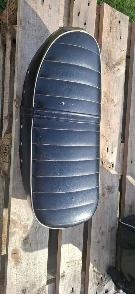 Skyteam dax zadel, Ophalen