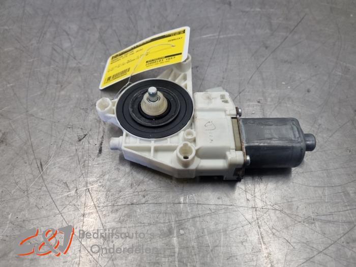 Moteur de vitre portière d'un Mercedes Vito, Autos : Pièces & Accessoires, 3 mois de garantie, Utilisé, -, -