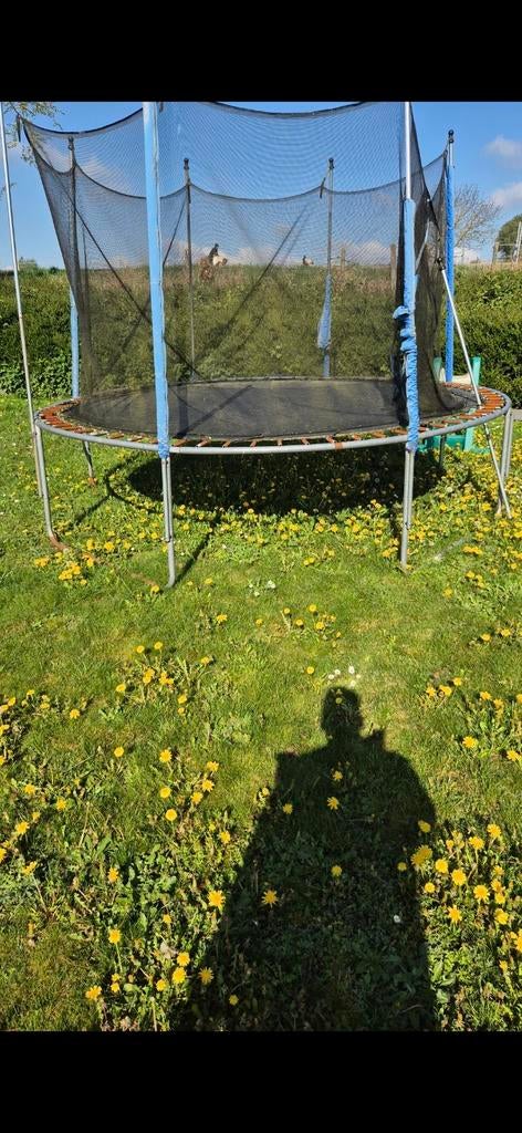 Trampoline gratuit, Kinderen en Baby's, Speelgoed | Buiten | Trampolines, Ophalen