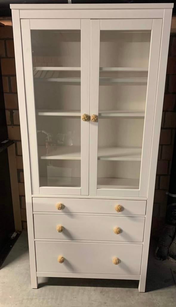 Hemnes vitrinekast, Huis en Inrichting, Ophalen, Zo goed als nieuw