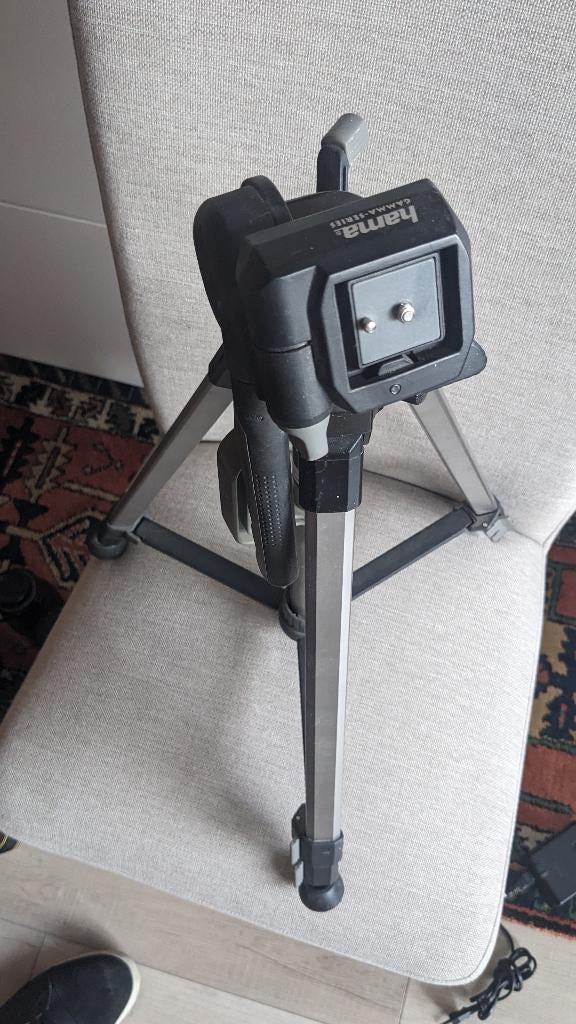 Hama Gamma 72 fotostatief — licht en praktisch — 20€, Ophalen, Gebruikt, Minder dan 150 cm, Driepoot