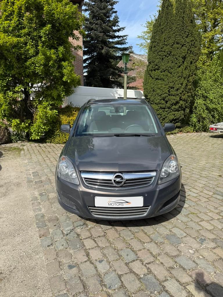 Mooie Opel Zafira 2013 benzine 7 zitplaatsen, Auto's, Euro 5, Bedrijf, Cruise Control, Zafira