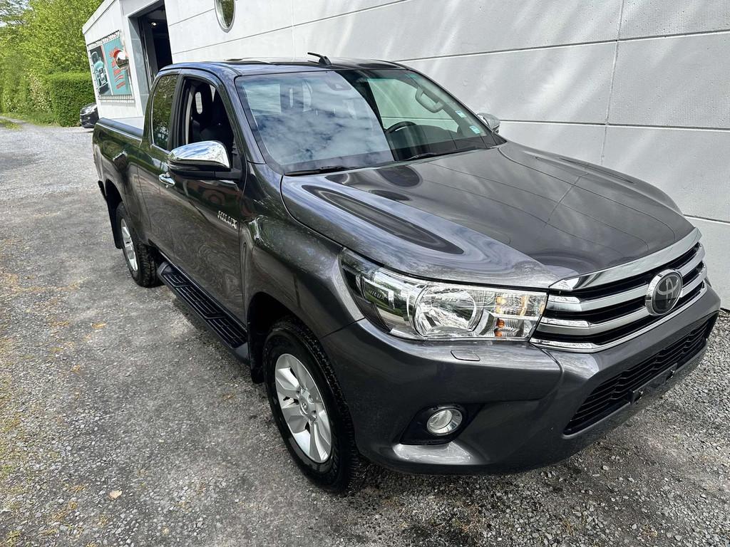 Toyota Hilux 2.4 D-4D 4WD Active extra cab. 1 eigenaar, Stof, Gebruikt, 4 cilinders, Parkeersensor