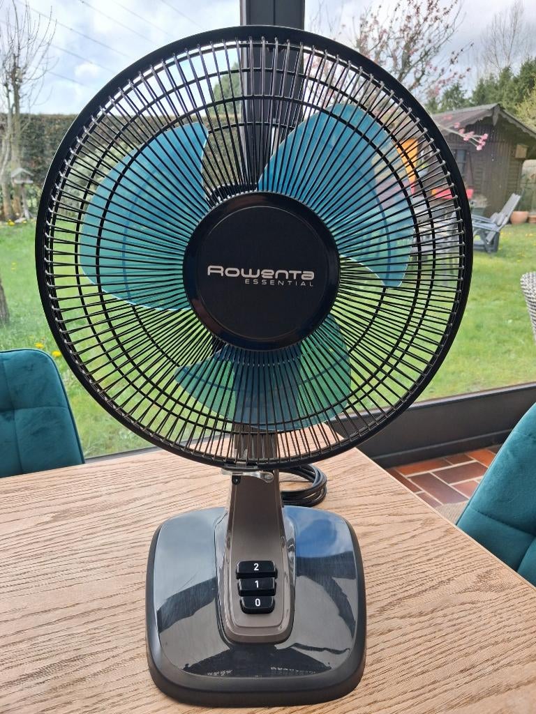 Ventilator Rowenta VU2110, Elektronische apparatuur, Ventilatoren, Ophalen of Verzenden, Zo goed als nieuw, Tafelventilator