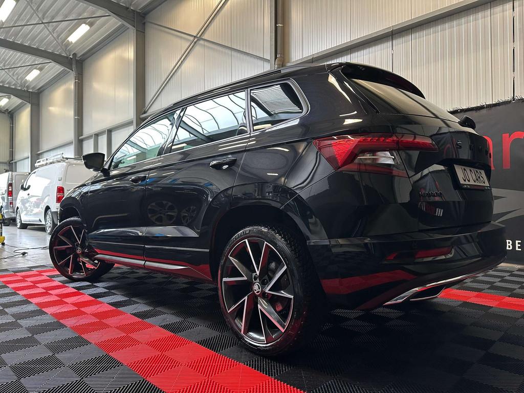 Skoda Karoq 1.5 TSI/Sportline/DSG/Led/Cc/Zv/Camera/S Seats/, Autos, Skoda, Entreprise, Noir, Phares entièrement LED, 5 places