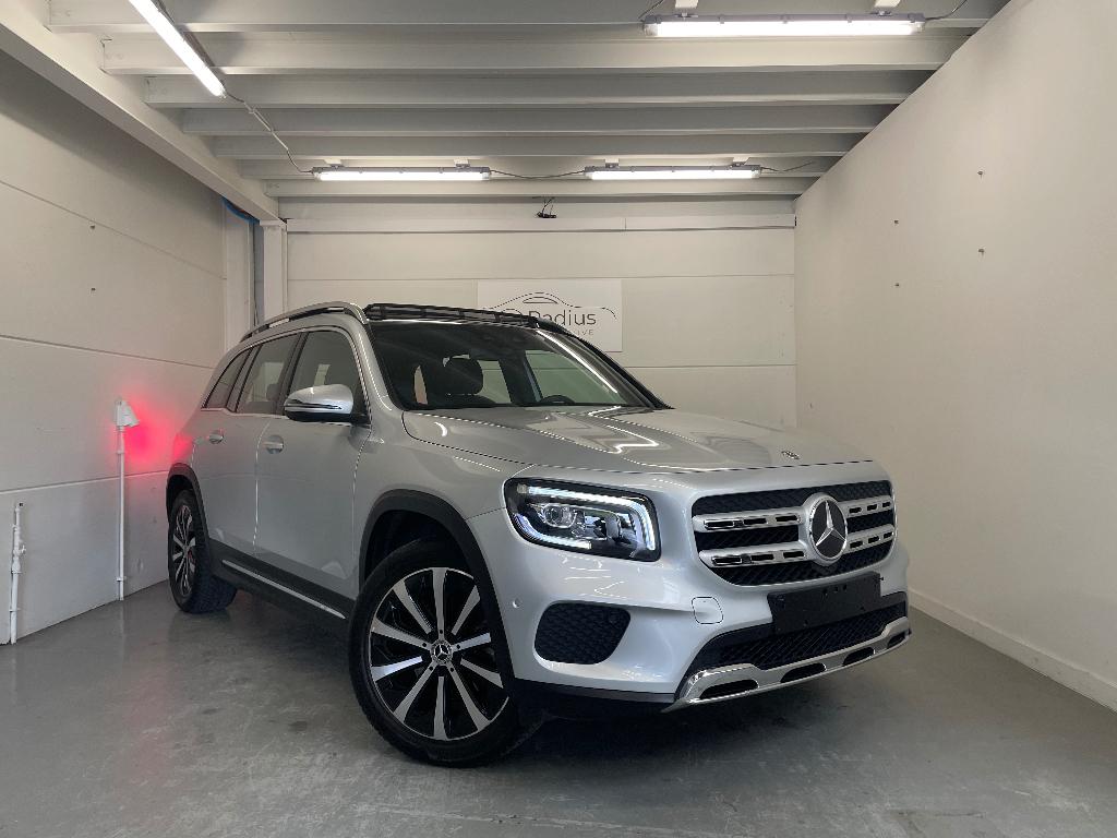 Mercedes-Benz - GLB200 - Benzine - Pano dak, 1800 kg, Lane Keeping Assist, Leder en Stof, 120 kW