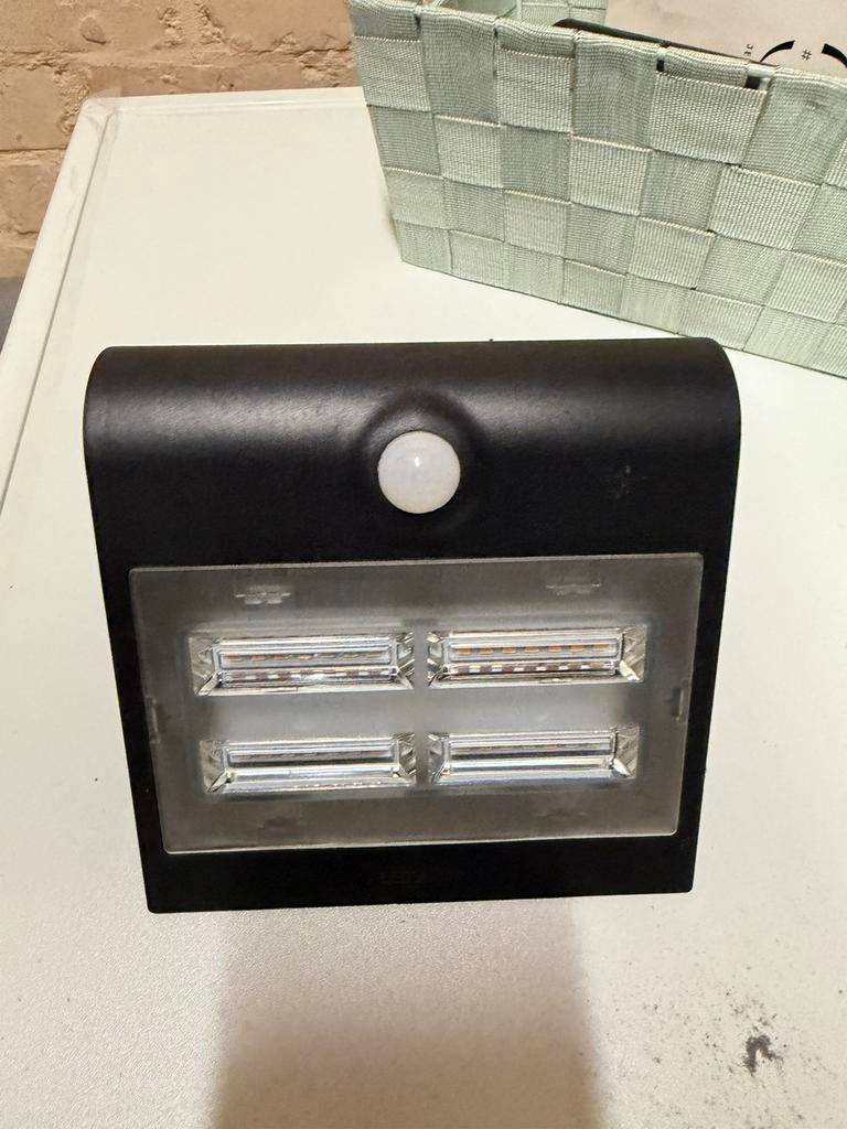 Éclairage par panneau solaire avec capteur, Jardin & Terrasse, Enlèvement ou Envoi, Comme neuf