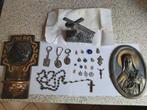 Set religieuze voorwerpen, heilig lettertype, medailles..., Antiek en Kunst, Antiek | Religieuze voorwerpen, Ophalen of Verzenden