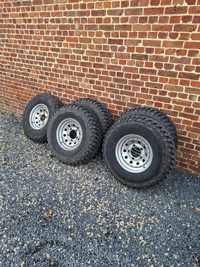 BFGoodrich MUD Terrain T/A KM3 255/85R16, Autos : Pièces & Accessoires, Pneus & Jantes, Pneus et Jantes, 16 pouces, Autre, Enlèvement