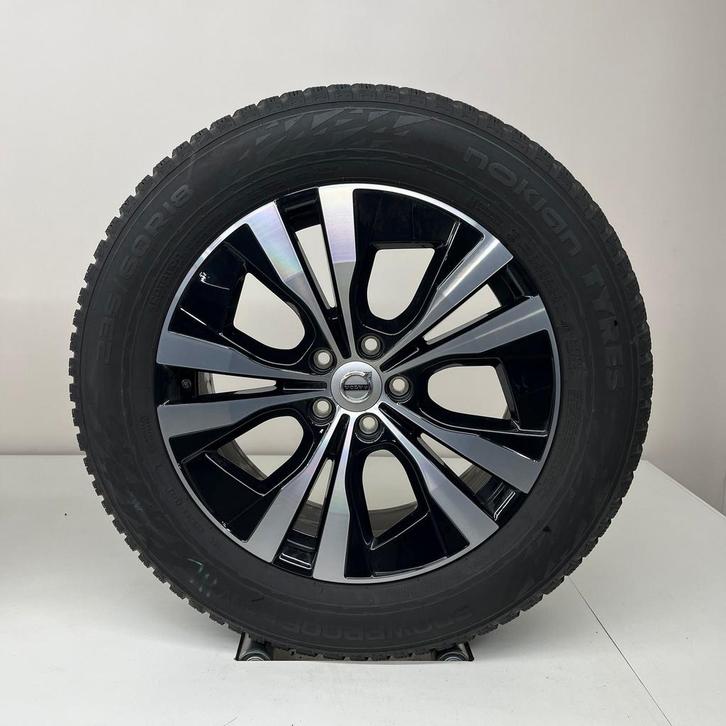 Volvo XC60 - 18 inch - winterbanden, Autos : Pièces & Accessoires, Pneus & Jantes, Pneus et Jantes, Pneus hiver, 18 pouces, 235 mm