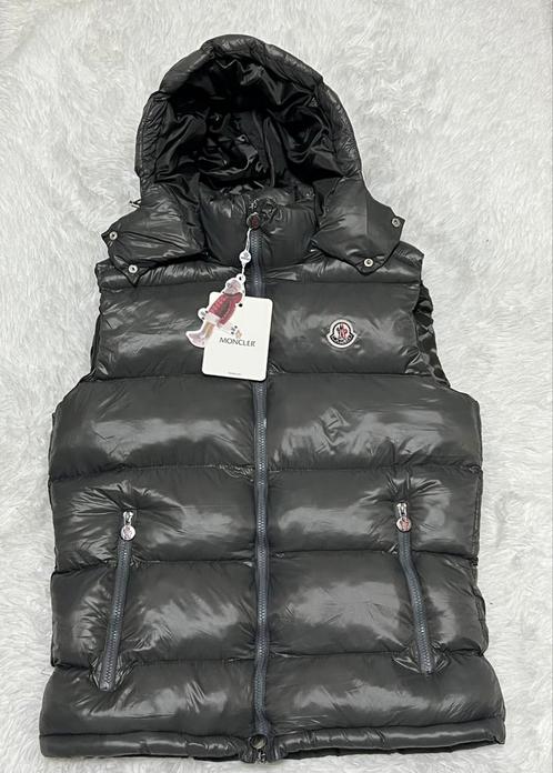 Moncler bodywarmer grijs  NFC scan S/M/L/XL/XXL, Kleding | Heren, Bodywarmers, Grijs, Ophalen