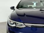 Volkswagen Golf Golf 1.5 eTSI R-Line-DSG-CAMERA-CARPLAY-JANT, Auto's, Automaat, 4 cilinders, Blauw, Alcantara
