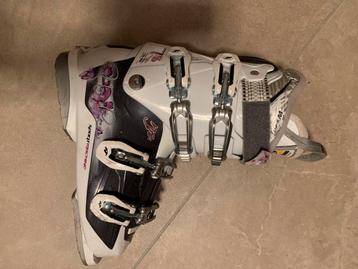 Skischoenen maat 25-25,5/39 Nordica dames beschikbaar voor biedingen