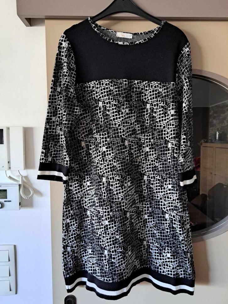 Signe Nature, jurk XL in stretch, Kleding | Dames, Jurken, Zo goed als nieuw, Maat 46/48 (XL) of groter, Zwart, Boven de knie