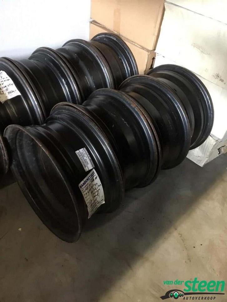4 x Velg Nissan Renault 15 Inch Steek 5 x 114 NG 66,1 Mm ET4, Auto-onderdelen, Banden en Velgen, Velg(en), 15 inch, Gebruikt, Ophalen of Verzenden